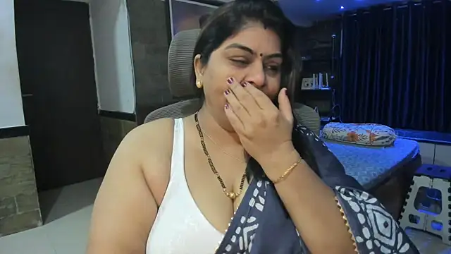 Snapshot of tarivishu23 chatting on 03/12/25, 12:42 tarivishu23 online show from 03/12/25, 12:42