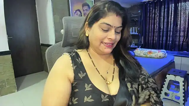 Snapshot of tarivishu23 chatting on 03/22/25, 01:54 tarivishu23 online show from 03/22/25, 01:54