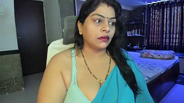 Snapshot of tarivishu23 chatting on 09/10/25, 02:11 tarivishu23 online show from 09/10/25, 02:11