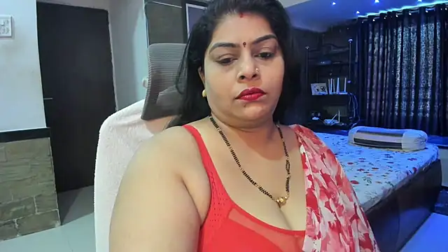 Snapshot of tarivishu23 chatting on 09/13/25, 02:00 tarivishu23 online show from 09/13/25, 02:00