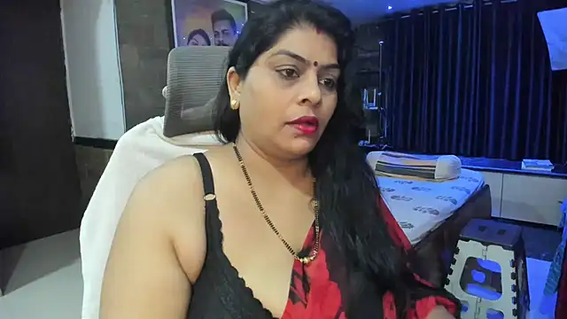 Snapshot of tarivishu23 chatting on 09/19/25, 02:40 tarivishu23 online show from 09/19/25, 02:40