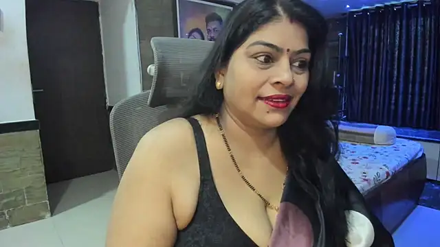 Snapshot of tarivishu23 chatting on 10/19/25, 01:17 tarivishu23 online show from 10/19/25, 01:17