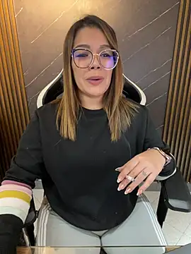 Snapshot of KellyBrooklyn_ chatting on 02/18/26, 02:57 KellyBrooklyn online show from 02/18/26, 02:57