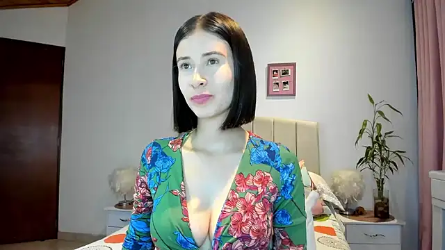 macarena vallejo online show from 12/06/24, 01:18