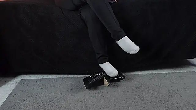  Jade 16 online show from 12/15/25, 11:47