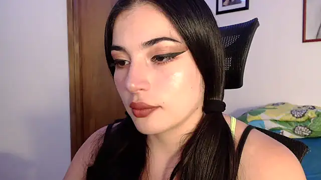 Honey Aynur20 online show from 10/17/25, 07:16