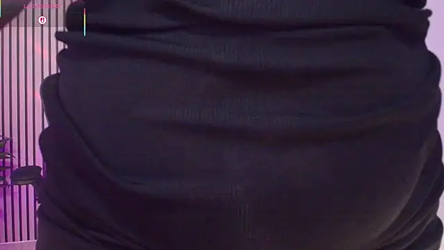 JuliRamirez online show from 12/16/25, 05:51