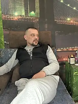 DanielOhCool online show from 03/18/25, 11:52