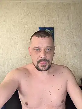 DanielOhCool online show from 03/19/25, 01:18