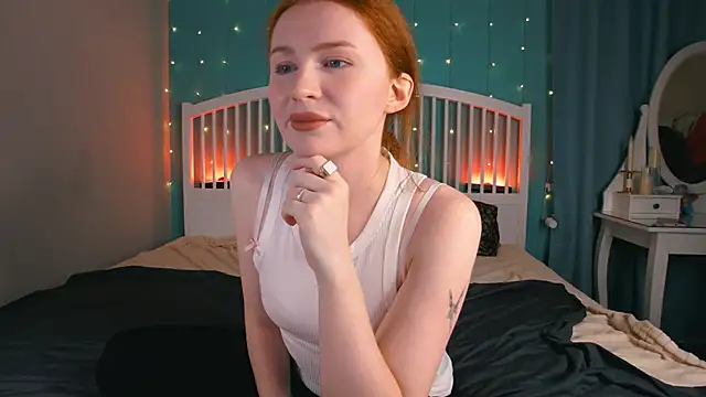 Snapshot of GingerArin chatting on 11/26/25, 01:01 GingerArin online show from 11/26/25, 01:01