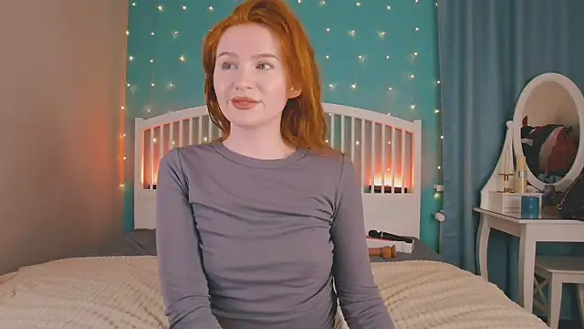 Snapshot of GingerArin chatting on 12/05/25, 11:30 GingerArin online show from 12/05/25, 11:30