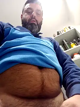 Snapshot of ChiIul11 chatting on 12/21/24, 11:45 ChiIul11 online show from 12/21/24, 11:45