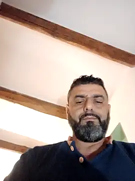 Snapshot of ChiIul11 chatting on 10/07/25, 11:35 ChiIul11 online show from 10/07/25, 11:35