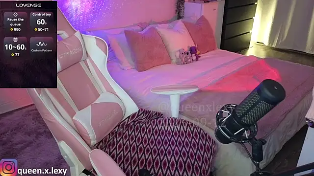 Snapshot of queenxlexy chatting on 09/12/25, 05:13 queenxlexy online show from 09/12/25, 05:13