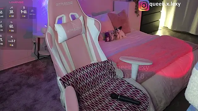 Snapshot of queenxlexy chatting on 01/18/26, 09:51 queenxlexy online show from 01/18/26, 09:51