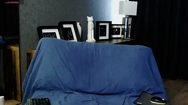 Ashley Ross  online show from 07/20/26, 06:06