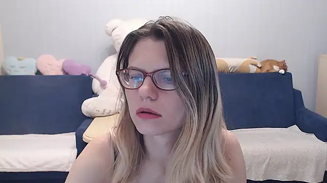 night is dark online show from 11/18/25, 06:34