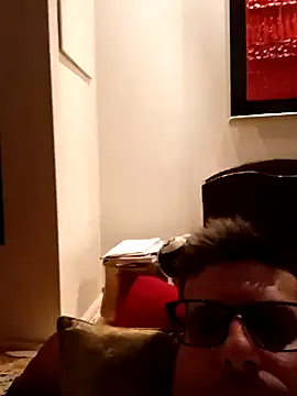 Snapshot of dario84rozz chatting on 04/11/26, 02:21 dario84rozz online show from 04/11/26, 02:21