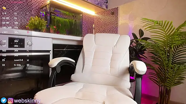 Snapshot of Top_Skinny chatting on 11/22/25, 03:11 Top Skinny online show from 11/22/25, 03:11