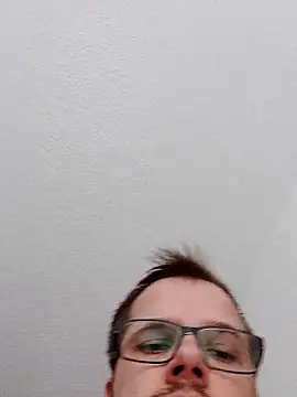 Snapshot of mister-dwt chatting on 10/05/25, 10:46 mister-dwt online show from 10/05/25, 10:46