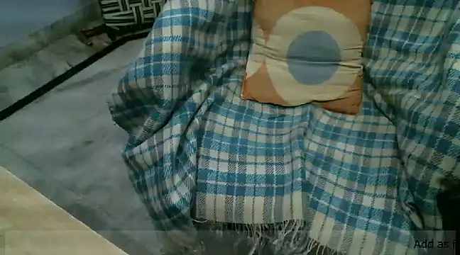 Snapshot of desioldguy chatting on 12/27/24, 01:07 desioldguy online show from 12/27/24, 01:07