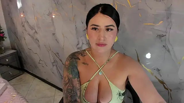 Snapshot of Nara_belen chatting on 02/22/25, 03:45 Nara belen online show from 02/22/25, 03:45