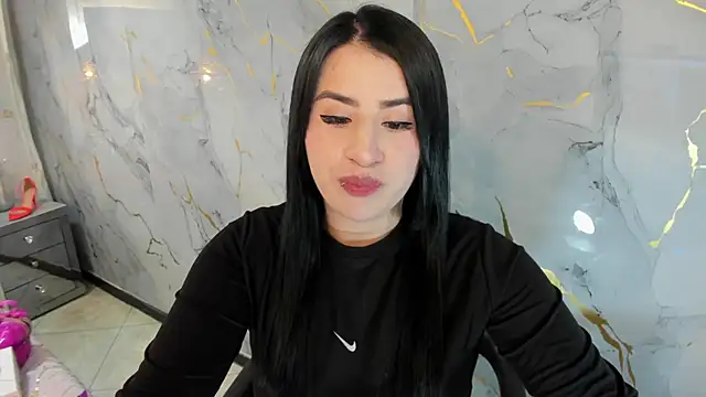Snapshot of Nara_belen chatting on 03/06/25, 03:24 Nara belen online show from 03/06/25, 03:24