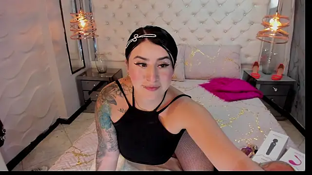 Snapshot of Nara_belen chatting on 03/15/25, 06:58 Nara belen online show from 03/15/25, 06:58