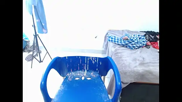 keyklin1 online show from 10/22/25, 11:43