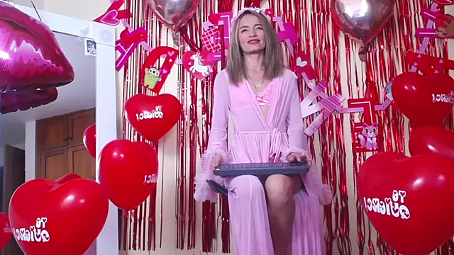 NicoleSantana online show from 02/15/25, 12:26