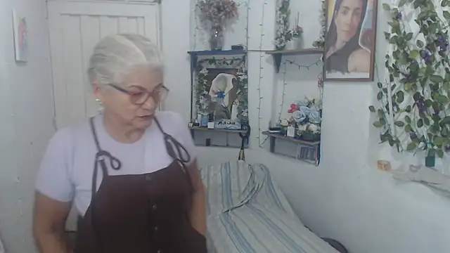 FunnyGrandma online show from 09/21/25, 11:28