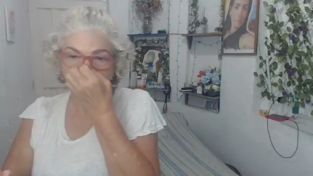 FunnyGrandma online show from 09/26/25, 05:39