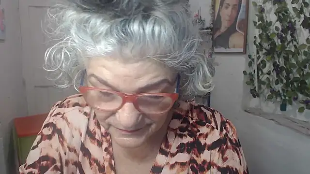 FunnyGrandma online show from 10/16/25, 06:53