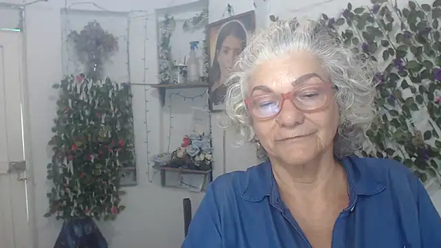 FunnyGrandma online show from 11/17/25, 08:03