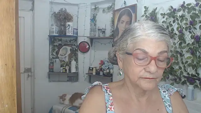 FunnyGrandma online show from 04/11/26, 12:04