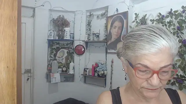 FunnyGrandma online show from 05/10/26, 12:05