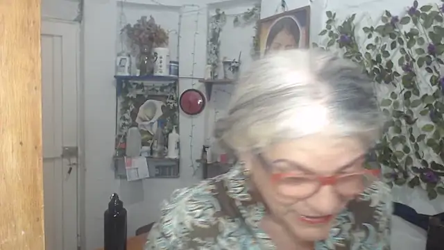 FunnyGrandma online show from 05/17/26, 12:19