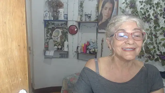 FunnyGrandma online show from 05/19/26, 11:00