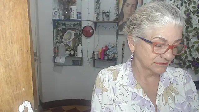 FunnyGrandma online show from 05/21/26, 02:29