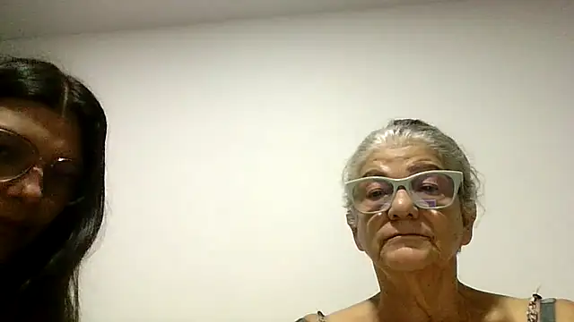 FunnyGrandma online show from 06/14/26, 02:24