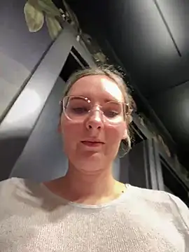 The Snowwhitee online show from 01/10/25, 07:43