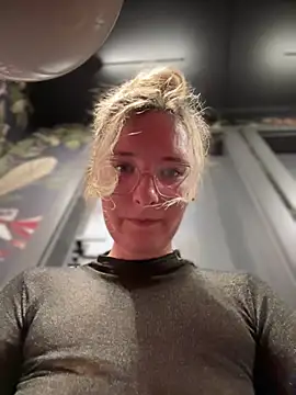 The Snowwhitee online show from 02/19/25, 10:20