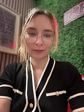 The Snowwhitee online show from 03/13/25, 10:21