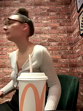 The Snowwhitee online show from 01/06/26, 09:02