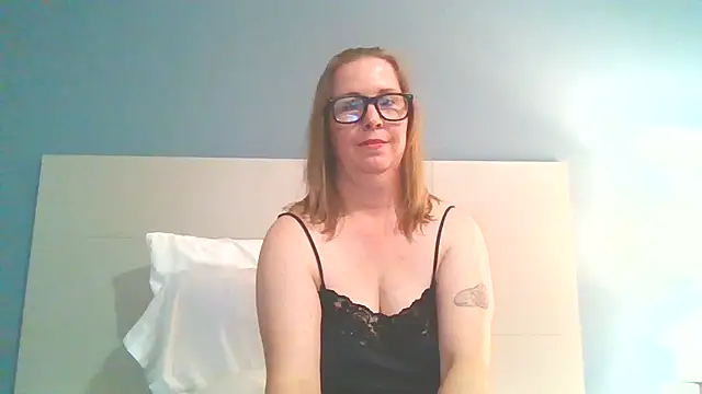 Snapshot of SweetandNaughty1 chatting on 12/12/24, 02:59 SweetandNaughty1 online show from 12/12/24, 02:59