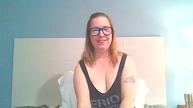 Snapshot of SweetandNaughty1 chatting on 02/05/25, 01:11 SweetandNaughty1 online show from 02/05/25, 01:11