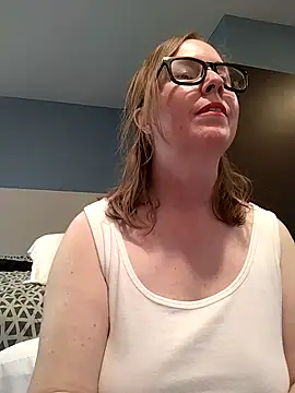 Snapshot of SweetandNaughty1 chatting on 10/15/25, 08:53 SweetandNaughty1 online show from 10/15/25, 08:53