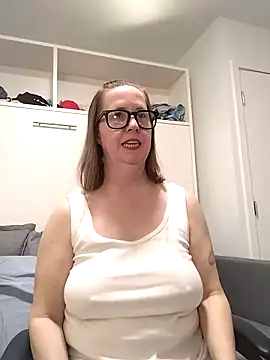 SweetandNaughty1 online show from 03/11/26, 04:02