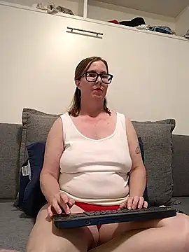 SweetandNaughty1 online show from 05/06/26, 04:52