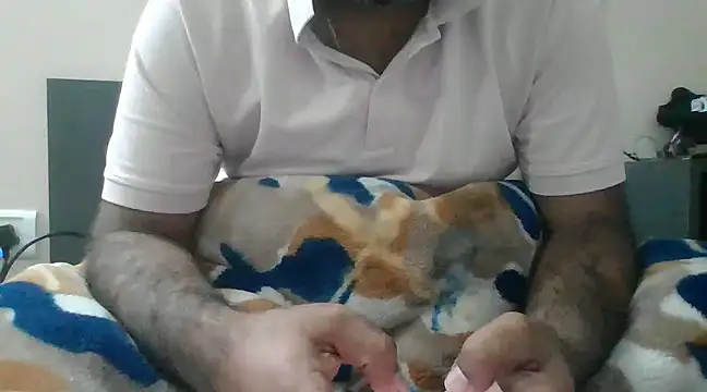 coolrocky346 online show from 12/31/24, 02:14